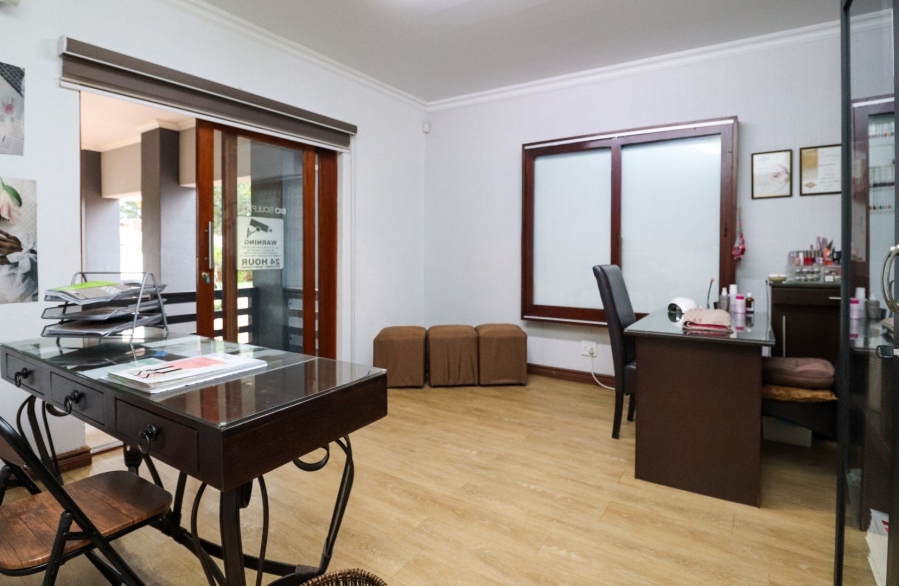 3 Bedroom Property for Sale in Flamwood North West